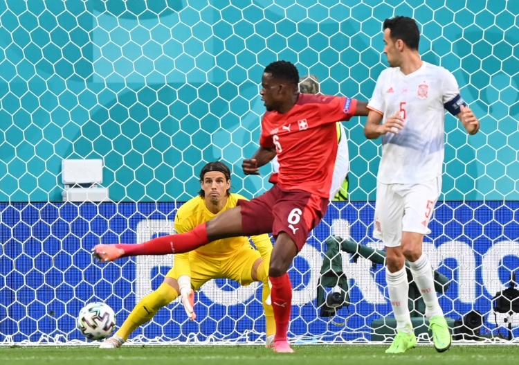 乐鱼官网-罗马诺：扎卡里亚转会吉达国民的交易冻结，各方都认为交易已终止